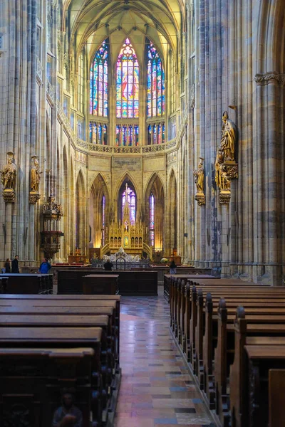 Vitrais da Catedral de São Vito no Castelo de Praga — Fotografia de Stock