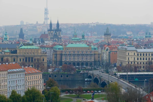 Imagen de panorama de una parte histórica de Praga — Foto de Stock