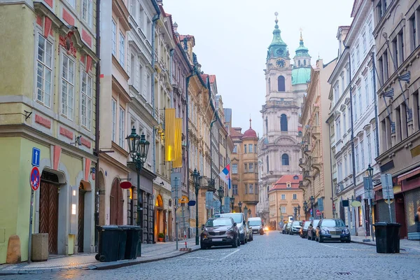 Calle en la antigua Praga — Foto de Stock