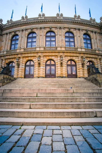 A Rudolfinum zenei csarnok és művészeti galéria Prágában — Stock Fotó