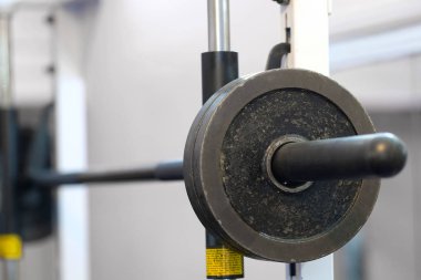  fitness salonunda ağırlık