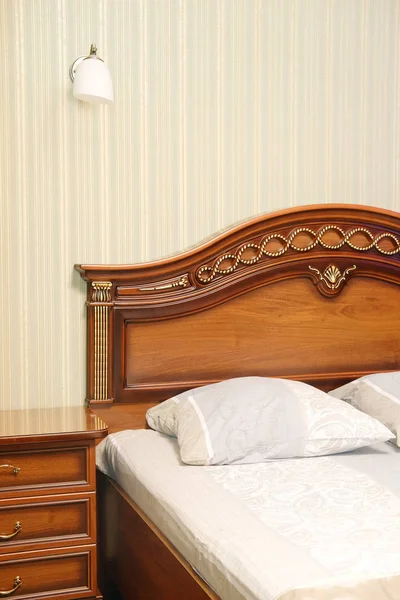 Bir otel yatak odası — Stok fotoğraf