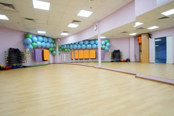 Interior de un gimnasio — Foto de Stock