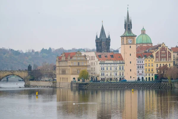 Panorama de una antigua Praga —  Fotos de Stock