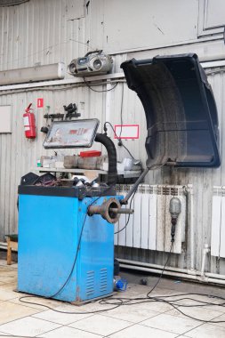  Lastik montaj makinesi