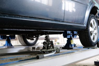  bir araba tamir istasyonunda hisse senedi kaza araba