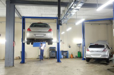 araç onarım istasyonu