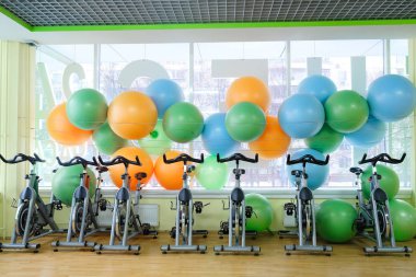 Fitness Salonu ile spor motosiklet