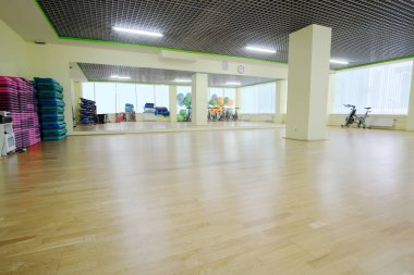 Fitness Salonu ile spor motosiklet
