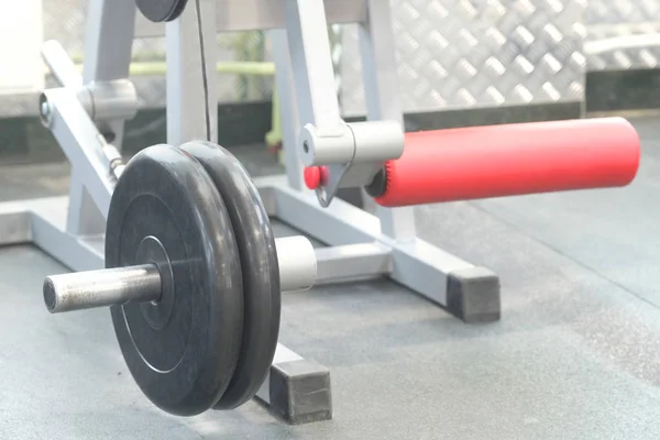 Pesos em uma sala de fitness — Fotografia de Stock