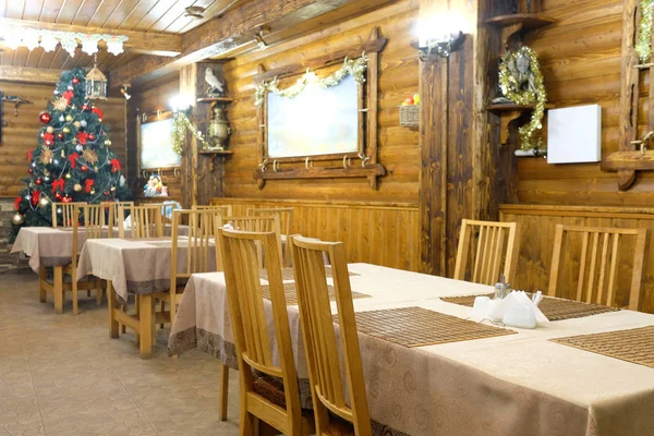 Bir kafenin içinde.