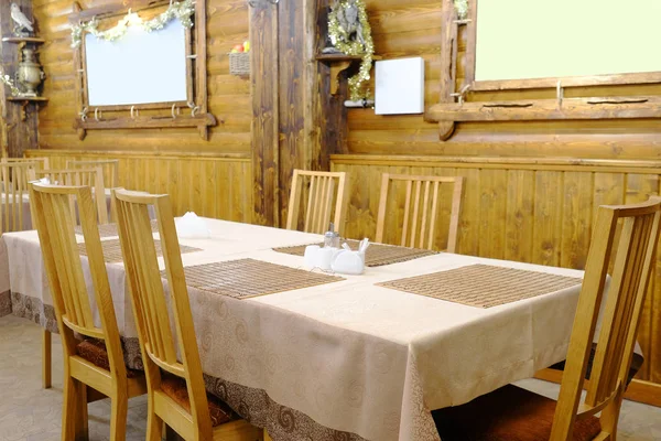 Cafe ahşap bir evde