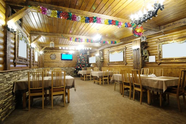 Café in einem Holzhaus — Stockfoto