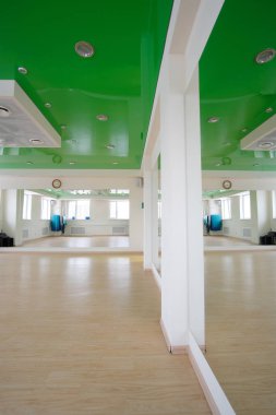bir fitness salonu