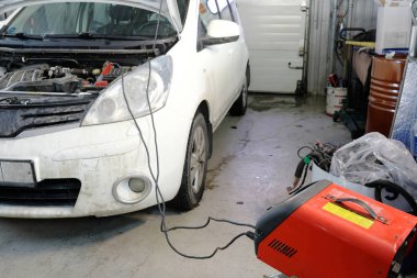 Araba açık kukuleta ile