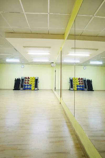 Interior de un gimnasio — Foto de Stock