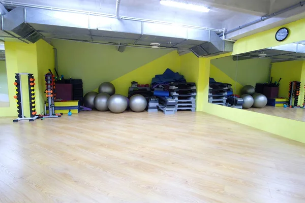Wnętrze sali fitness — Zdjęcie stockowe