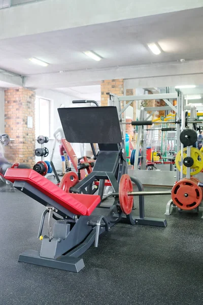 Pesos em uma sala de fitness — Fotografia de Stock