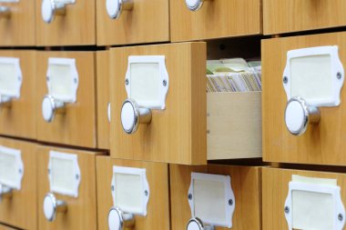 Kütüphane katalog görüntü