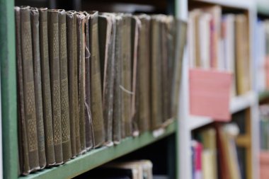 Kitaplık Kütüphane kitapları