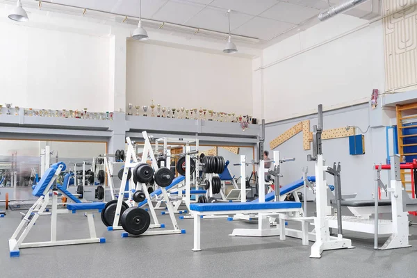 Intérieur d'une salle de fitness — Photo