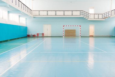 Futbol ve hentbol spor salonu iç 