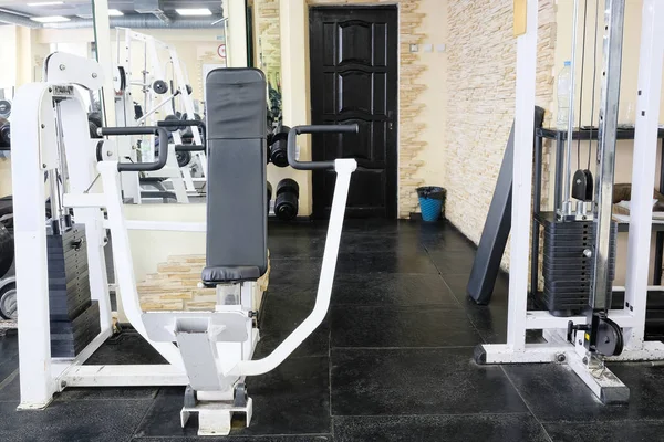 Interieur van een fitnessruimte — Stockfoto