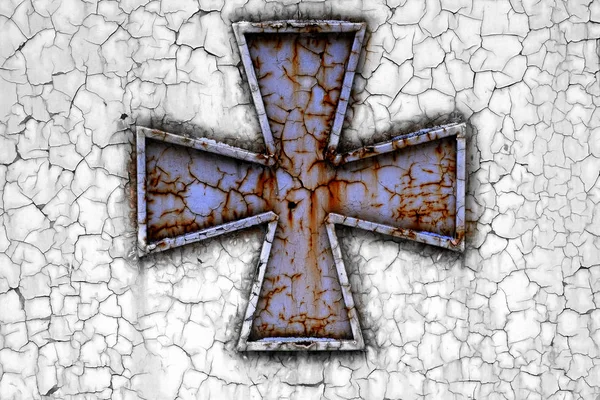 Крест на металлическом фоне ржавчины — стоковое фото