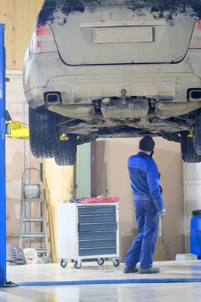 Cars in car repair station — Stock Photo, Image