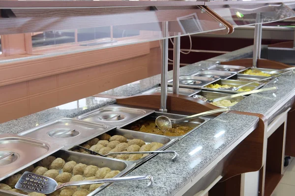 Buffet de autoservicio en un restaurante — Foto de Stock