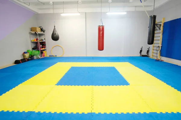 Interior de um salão de boxe — Fotografia de Stock