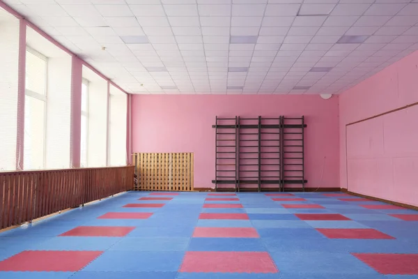 Interior de un gimnasio —  Fotos de Stock