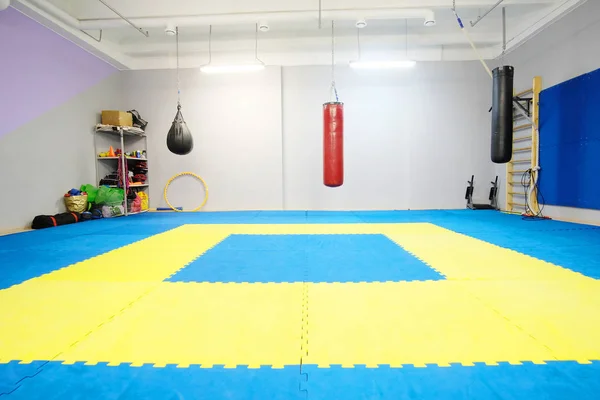 Intérieur d'une salle de boxe — Photo