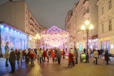 insanlar kalabalık dekore edilmiş
