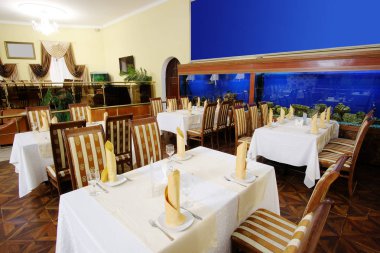 Bir restoranın içinde.