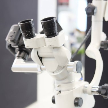 profesyonel tıbbi mikroskop
