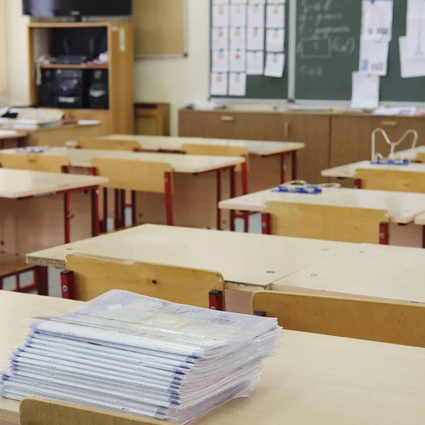 Innenraum einer leeren Schulklasse — Stockfoto