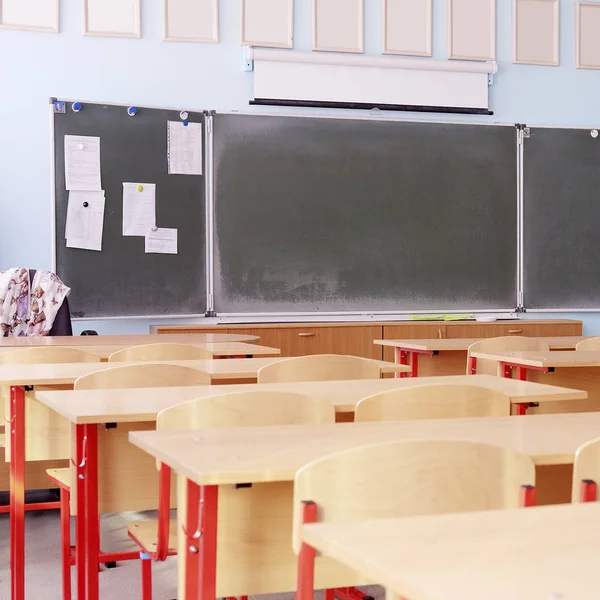 Innenraum einer leeren Schulklasse — Stockfoto