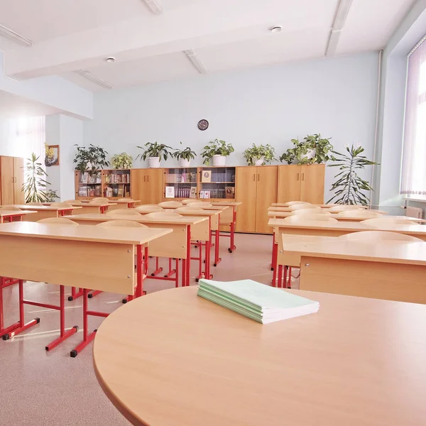 Interior de uma escola vazia — Fotografia de Stock