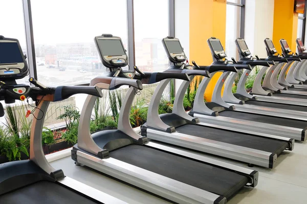 Interior of treadmills in a fitness hall — Stock Photo, Image