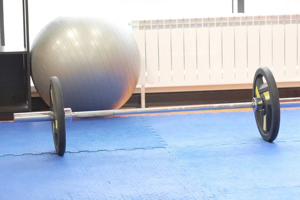 Weights in a fitness hall — Stock Photo, Image