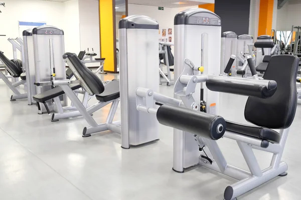 Interno di una sala fitness — Foto Stock