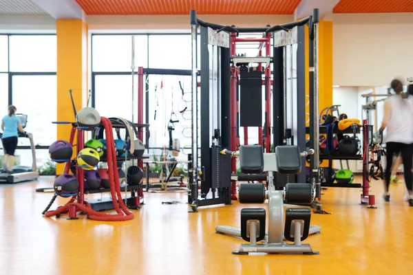 Interior de uma sala de fitness — Fotografia de Stock