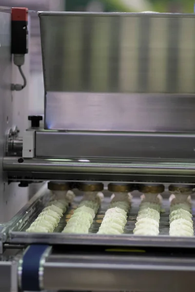 Biscuit production in a bakery — Stock Photo, Image