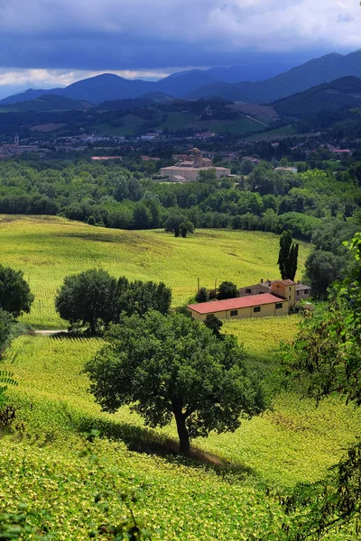 Italian mountain landscape — Stock Photo, Image