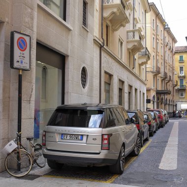 Bir Verona Merkezi otopark