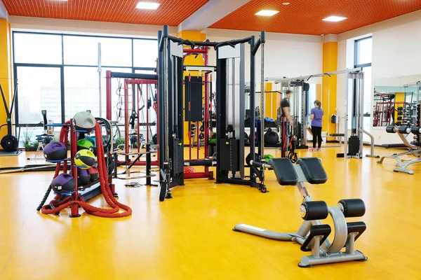 Interior de uma sala de fitness — Fotografia de Stock