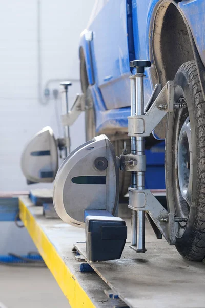 Equipment of wheel alignment angle control — Stock Photo, Image