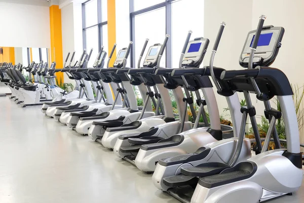 Treadmills in a fitness hall — Stock Photo, Image