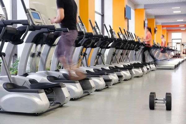 Treadmills in a fitness hall — Stock Photo, Image